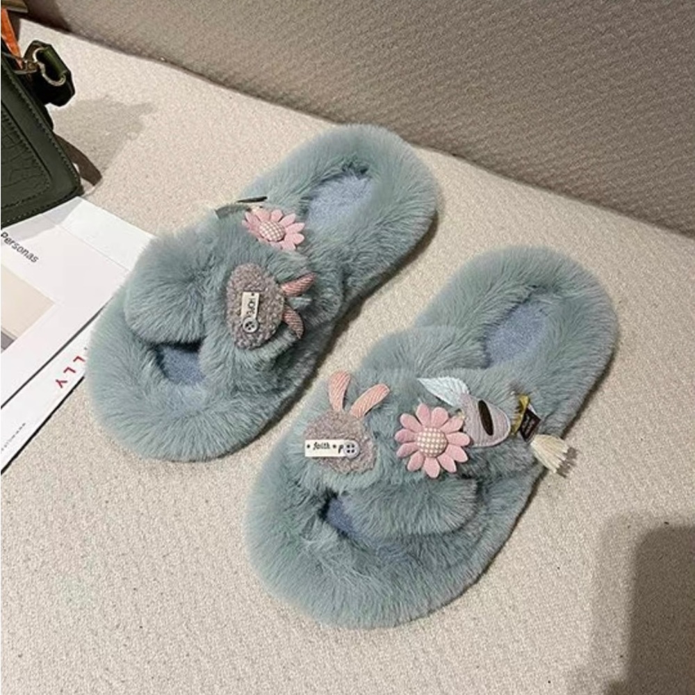 New Women Fur Slipper,Baby Blue colour